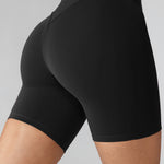 Women's Hugcurve No Front Seam Biker Shorts 6" Black