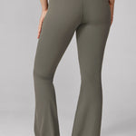 Women's Hugcurve No Front Seam Flare Leggings 31'' Smoked Green